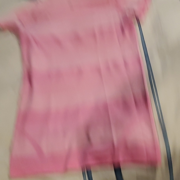 Lululemon athletica pink athletic top - Picture 3 of 6